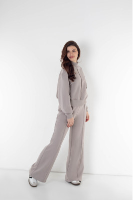 Костюм жіночий